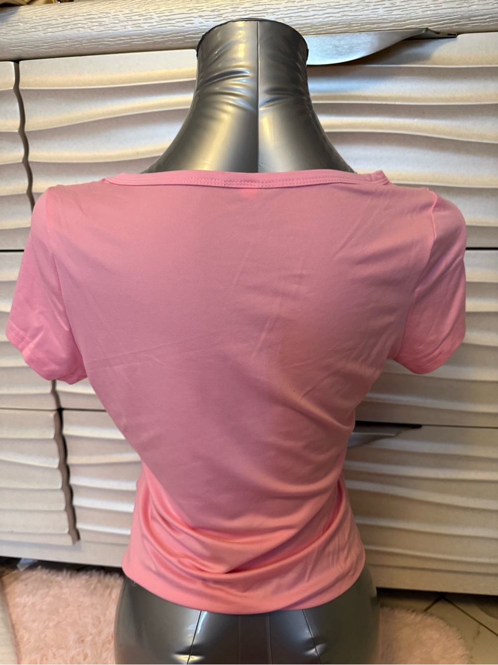 💋Pink Graphic Lip Drip 💋Crop Tee - Picture 4 of 4